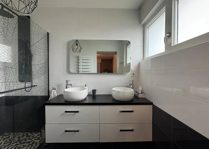 Maison - Piscine - 6 Personnes - 20 Min Du Centre à Pied Hébergement de vacances