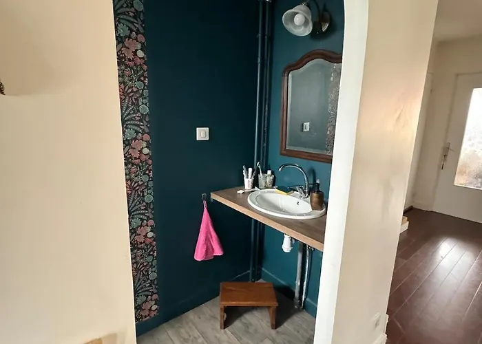 Hébergement de vacances Maison - Piscine - 6 Personnes - 20 Min Du Centre à Pied